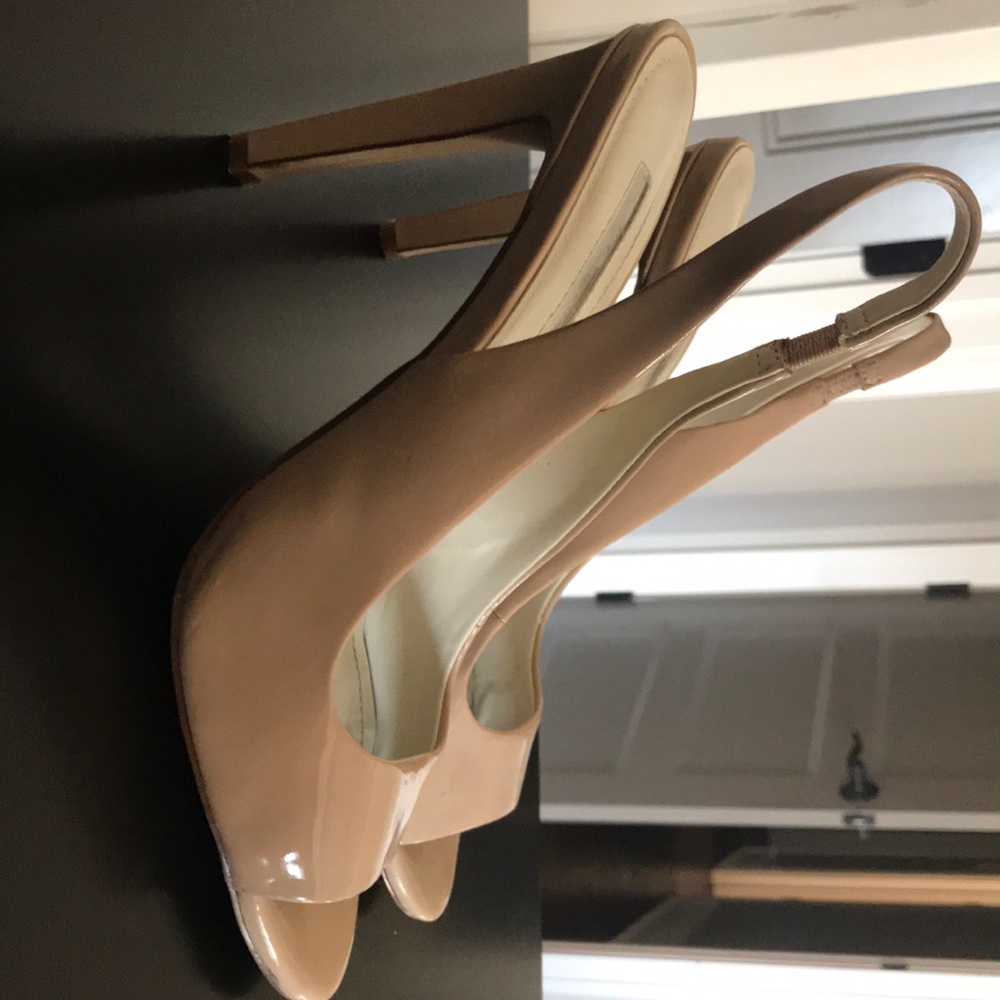 BCBG Génération Nude Heels